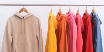 7 Best Colors For Hoodies