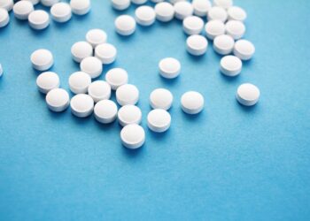 Azor (Amlodipine and Olmesartan): The Basics, Dosage, Side Effects, and Others