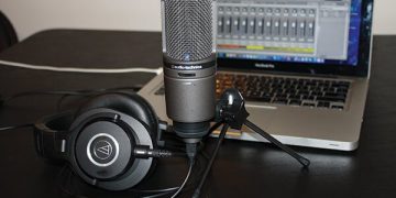 How To Connect Multiple Microphones To A Computer